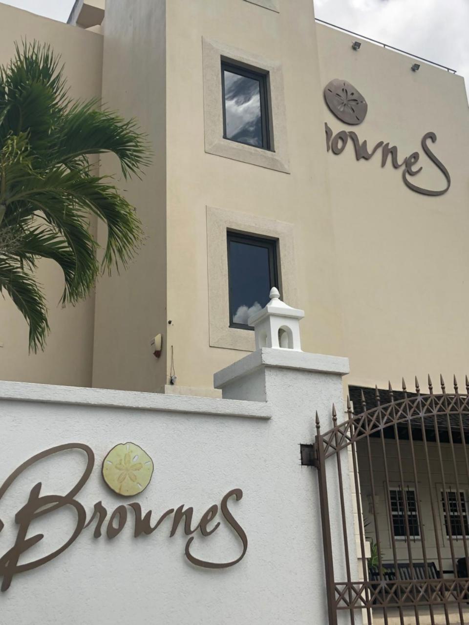 Brownes Condominium 1 Bridgetown Exterior photo